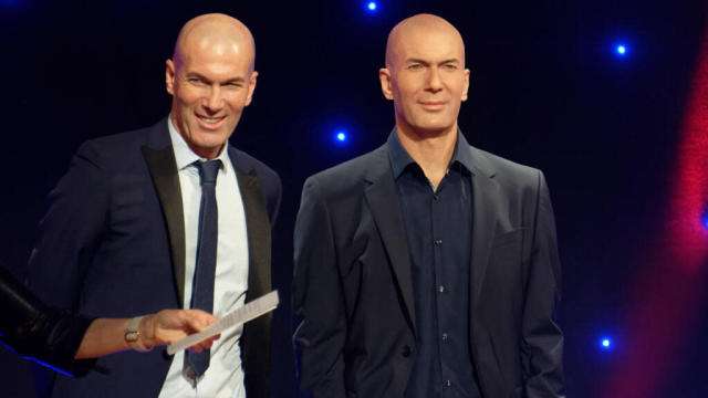 Inauguration par Zinedine Zidane de sa troisième statue au Musée Grévin - Sports